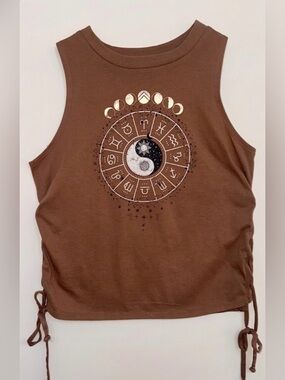 Sleeveless Brown Celestial Graphic Tank Top - Size Medium 7-9